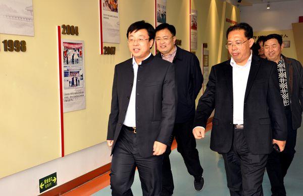 市委领导莅临我校调研党建工作 - 新闻中心 - 威海市晋大技工学校